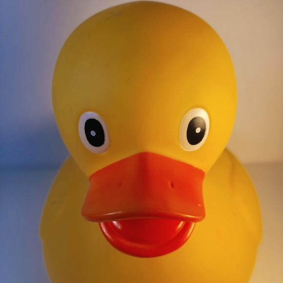 Large Rubber Ducky - Picture 6 of 10